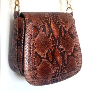 Elegant Brown Snake Pattern Crossbody Bag